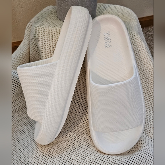 White Slide Sandals - Picture 1 of 6